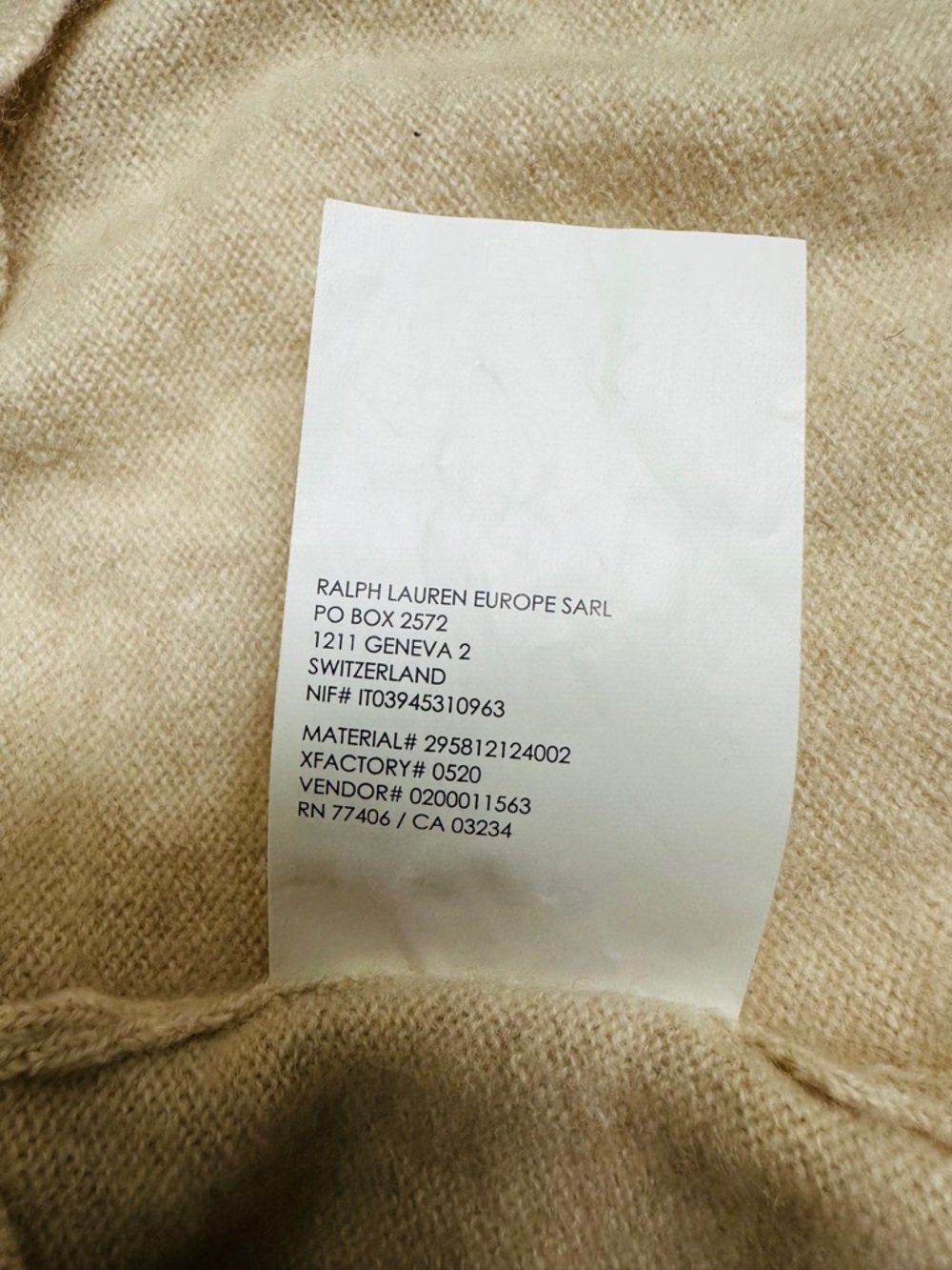 Club Monaco 100% Cashmere Tank Oat Color size L - Picture 8 of 9
